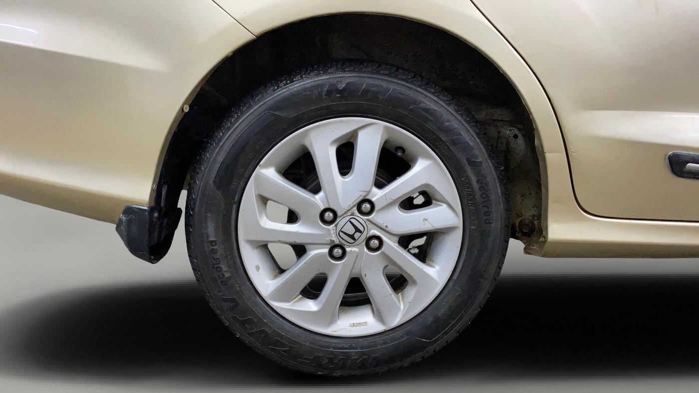 2014 Honda Mobilio 1.5L I-VTEC V, Petrol, Manual, 46,518 km, Right Rear Wheel
