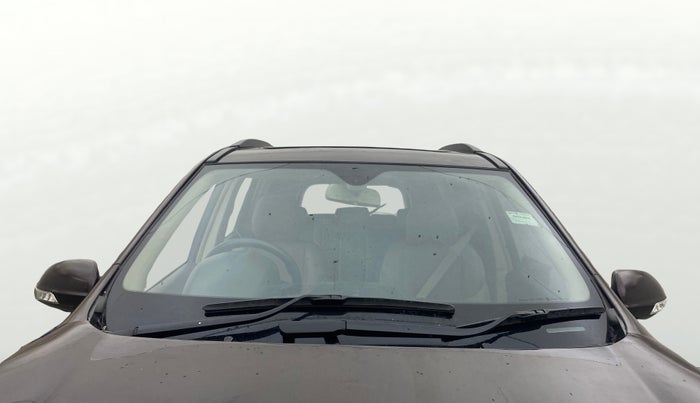 2015 Mahindra XUV500 W10, Diesel, Manual, 1,14,508 km, Front Windshield