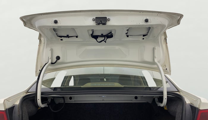 2017 Volkswagen Ameo HIGHLINE PLUS 1.5L AT 16 ALLOY, Diesel, Automatic, 1,37,489 km, Boot Door Open