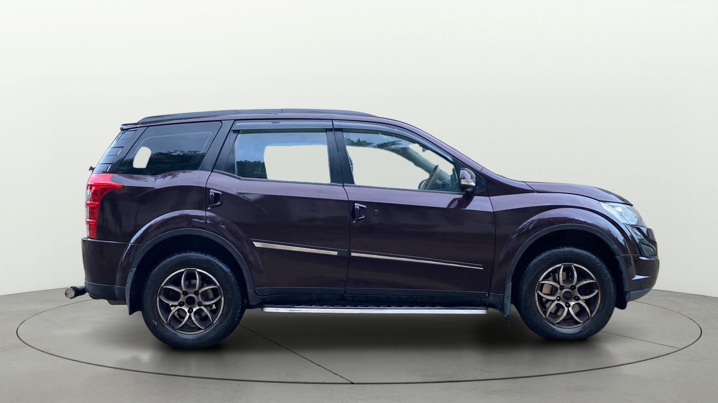 2016 Mahindra XUV500 W6, Diesel, Manual, 69,007 km, Right Side View
