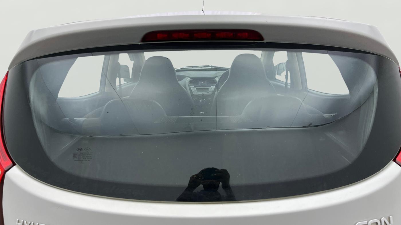 2015 Hyundai Eon MAGNA +, Petrol, Manual, 73,475 km, Rear Windshield