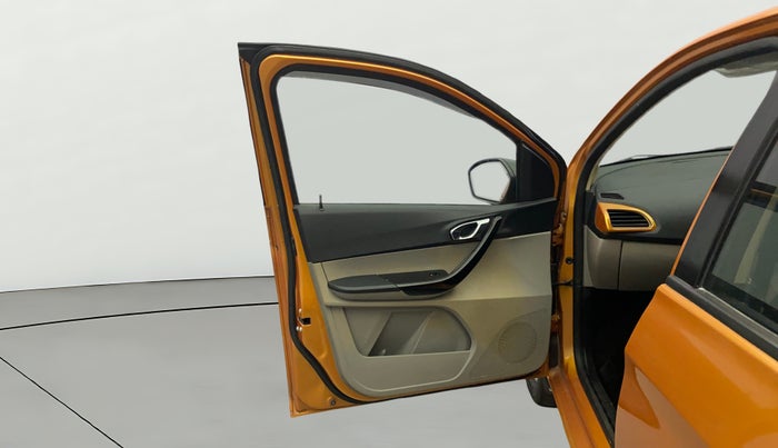 2016 Tata Tiago XZ PETROL, Petrol, Manual, 49,161 km, LHS Front Door