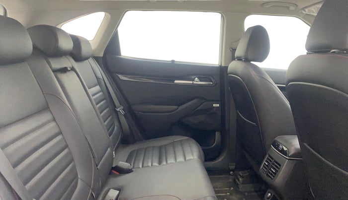 2021 KIA SELTOS GTX PLUS AT 1.5 DIESEL, Diesel, Automatic, 73,823 km, Right Side Rear Door Cabin