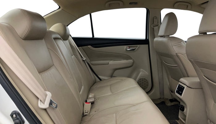 2016 Maruti Ciaz ZXI+ AT, Petrol, Automatic, 88,451 km, Right Side Rear Door Cabin