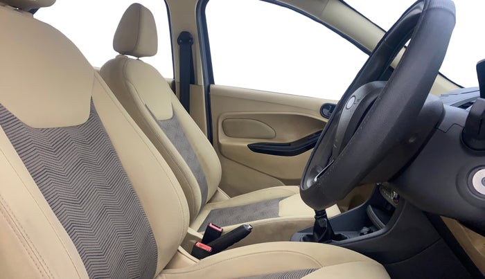 2017 Ford Figo Aspire TITANIUM1.5 DIESEL, Diesel, Manual, 1,25,588 km, Right Side Front Door Cabin