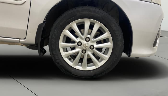 2016 Toyota Etios VX, Petrol, Manual, 90,212 km, Right Front Wheel