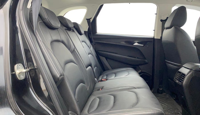 2019 MG HECTOR SHARP 1.5 DCT PETROL, Petrol, Automatic, 66,744 km, Right Side Rear Door Cabin