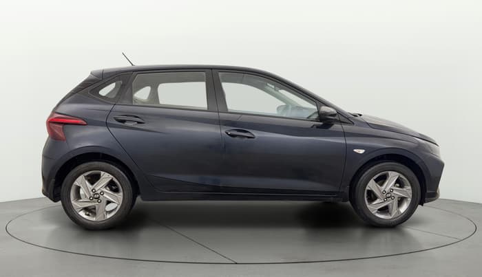 2022 Hyundai NEW I20 MAGNA 1.2 MT, Petrol, Manual, 37,032 km, Right Side View