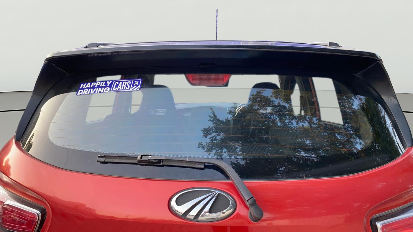 2018 Mahindra KUV 100 NXT K8 P 6 STR DUAL TONE, Petrol, Manual, 92,600 km, Rear Windshield