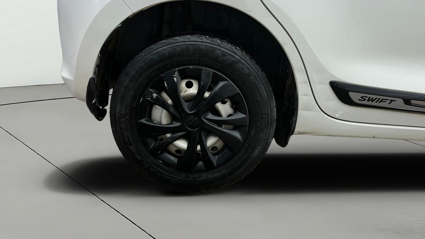 2019 Maruti Swift LDI, Diesel, Manual, 74,366 km, Right Rear Wheel