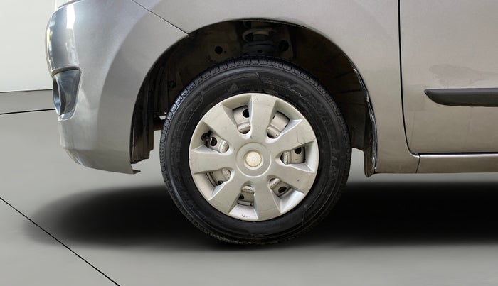 2014 Maruti Wagon R 1.0 LXI CNG, CNG, Manual, 64,211 km, Left Front Wheel