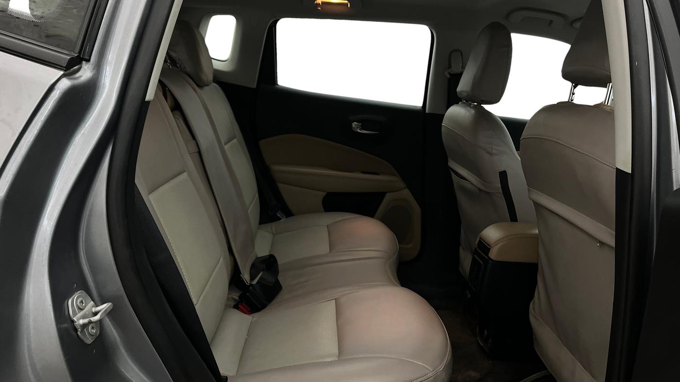 2019 Jeep Compass LONGITUDE (O) 2.0 DIESEL, Diesel, Manual, 39,486 km, Right Side Rear Door Cabin