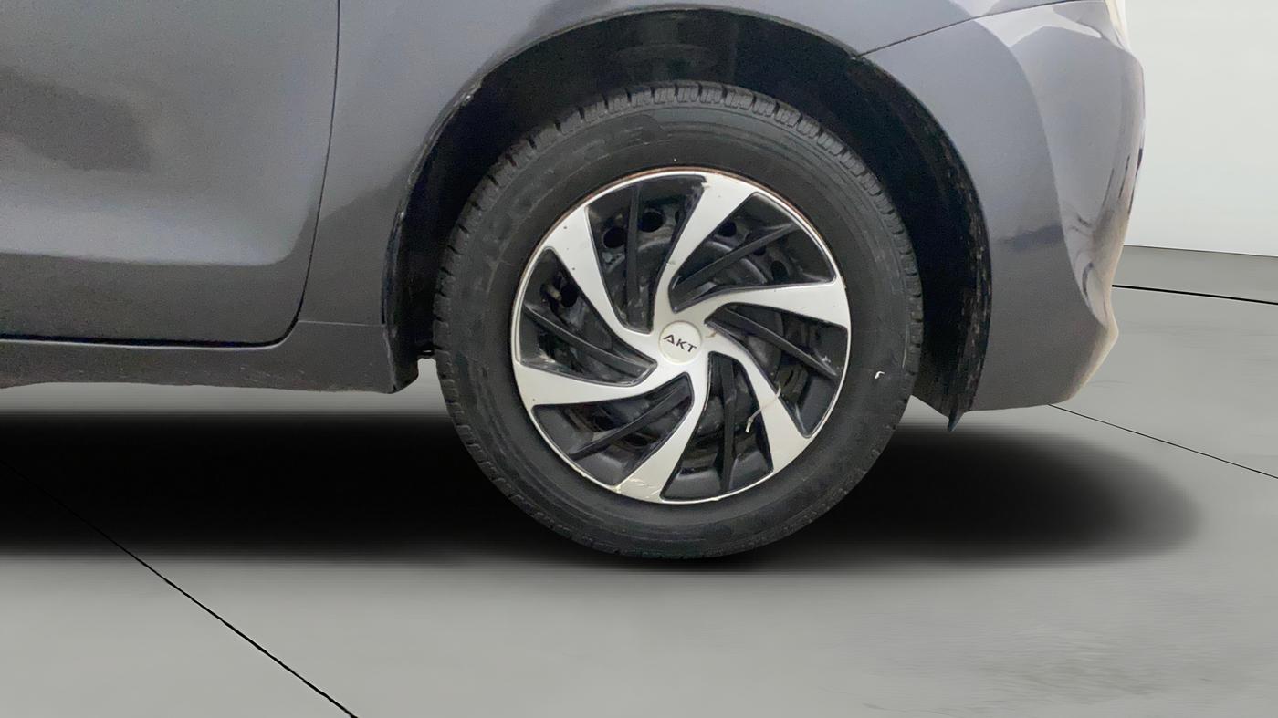 2016 Maruti Baleno DELTA PETROL 1.2, Petrol, Manual, 66,499 km, Right Front Wheel