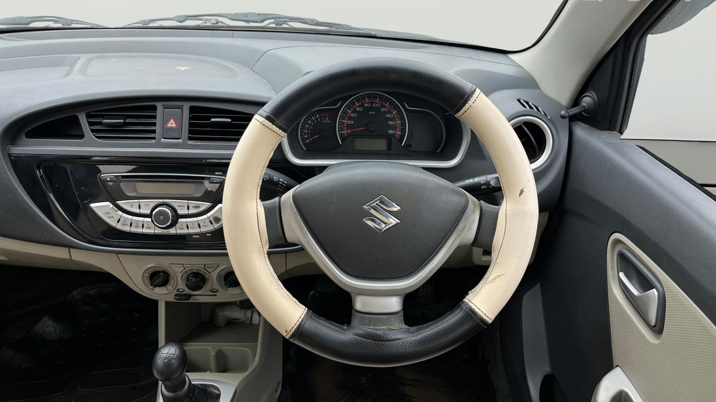 2015 Maruti Alto K10 VXI, Petrol, Manual, 57,802 km, Steering Wheel Close Up
