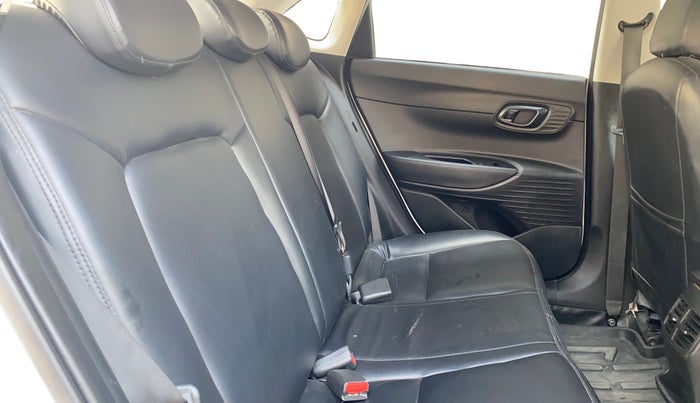 2023 Hyundai NEW I20 SPORTZ 1.2 MT, Petrol, Manual, 27,650 km, Right Side Rear Door Cabin