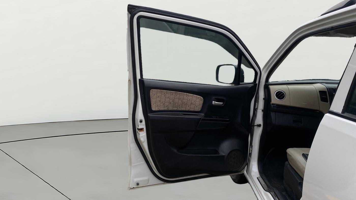 2017 Maruti Wagon R 1.0 VXI, CNG, Manual, 1,32,273 km, LHS Front Door