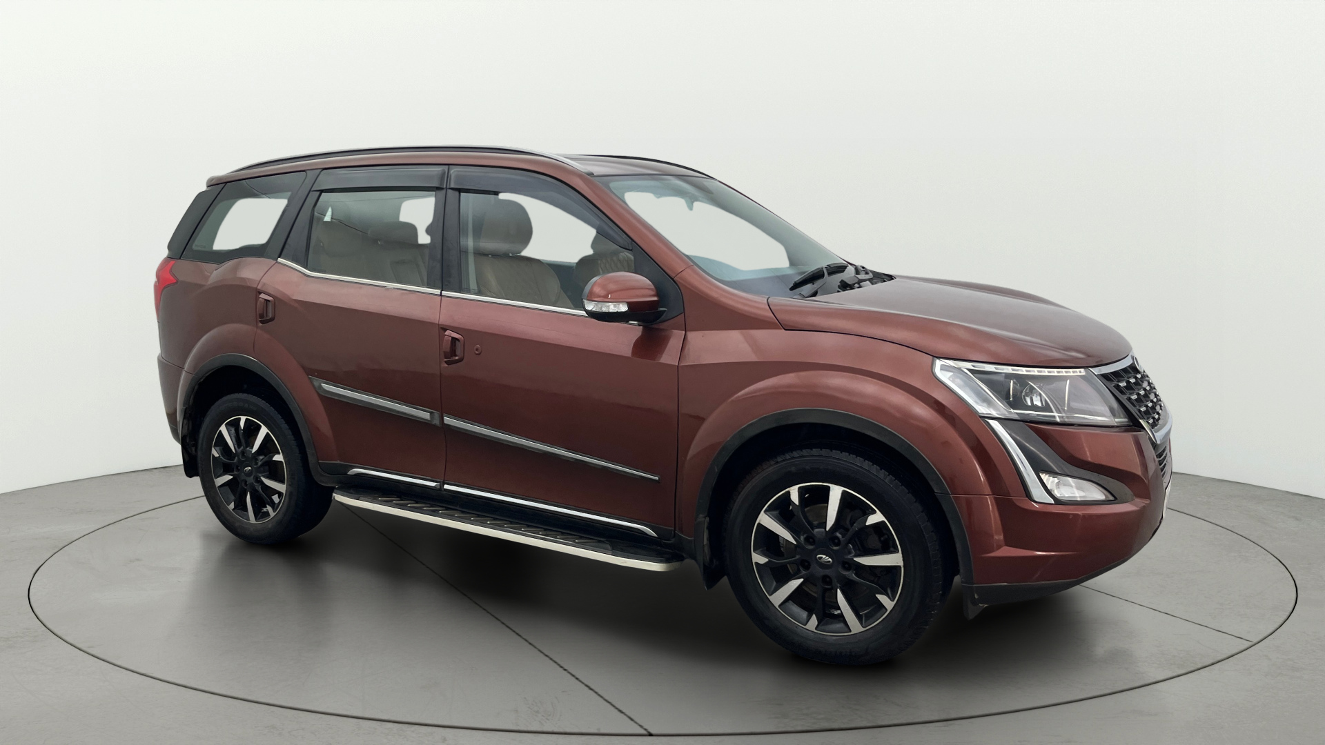 2018 Mahindra XUV500 2020-2021 W11 AT 2018 Mahindra XUV500 2020-2021 W11 AT