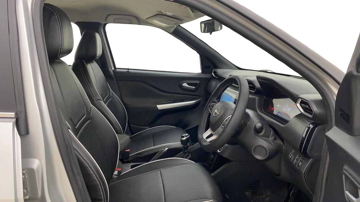 2021 Nissan MAGNITE XV PREMIUM, CNG, Manual, 39,567 km, Right Side Front Door Cabin