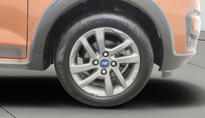 2018 Ford FREESTYLE TITANIUM PLUS 1.2 PETROL, Petrol, Manual, 56,361 km, Right Front Wheel