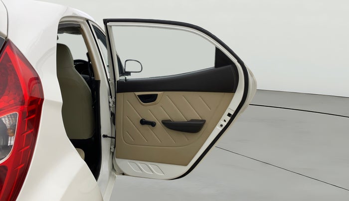 2018 Hyundai Eon MAGNA +, Petrol, Manual, 15,357 km, RHS Rear Door