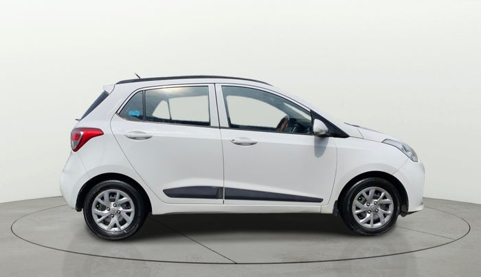 2017 Hyundai Grand i10 SPORTZ (O) 1.2 KAPPA VTVT, Petrol, Manual, 67,512 km, Right Side View