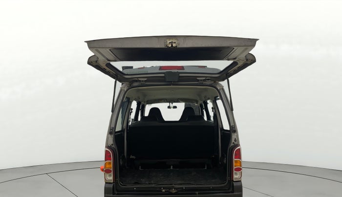 2022 Maruti Eeco 5 STR AC (O), Petrol, Manual, 8,164 km, Boot Door Open