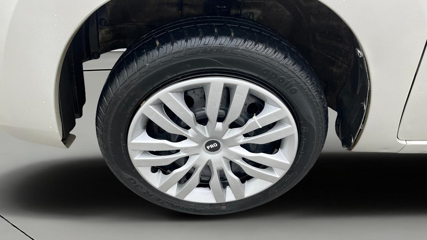 2017 Maruti Wagon R 1.0 VXI AMT, Petrol, Automatic, 26,796 km, Left Front Wheel