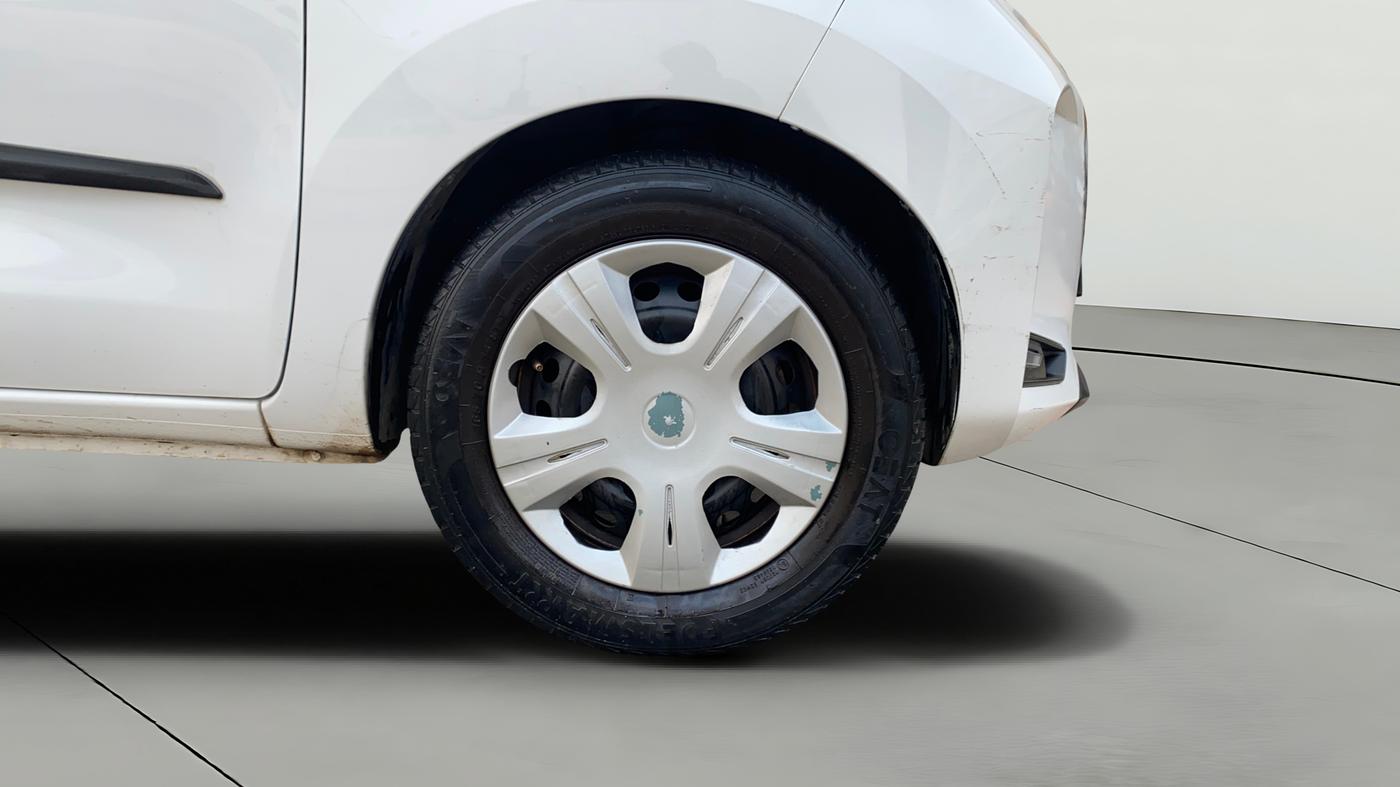 2020 Datsun Redi Go T(O) 1.0, Petrol, Manual, 41,267 km, Right Front Wheel
