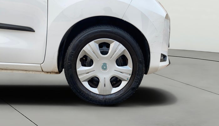 2020 Datsun Redi Go T(O) 1.0, Petrol, Manual, 41,254 km, Right Front Wheel