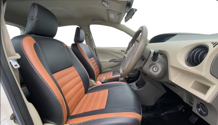 2015 Toyota Etios Liva G, Petrol, Manual, 73,613 km, Right Side Front Door Cabin