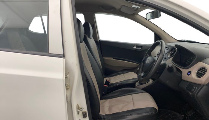 2015 Hyundai Grand i10 SPORTZ 1.2 KAPPA VTVT, Petrol, Manual, 81,870 km, Right Side Front Door Cabin