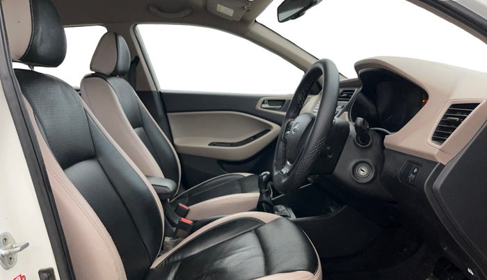 2016 Hyundai Elite i20 SPORTZ 1.2, Petrol, Manual, 67,820 km, Right Side Front Door Cabin