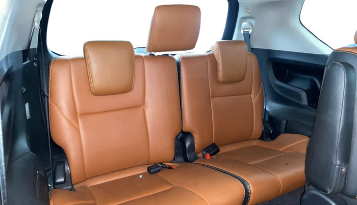2022 Toyota Innova Crysta 2.7 GX AT 7 STR, Petrol, Automatic, 28,249 km, Third Seat Row ( optional )
