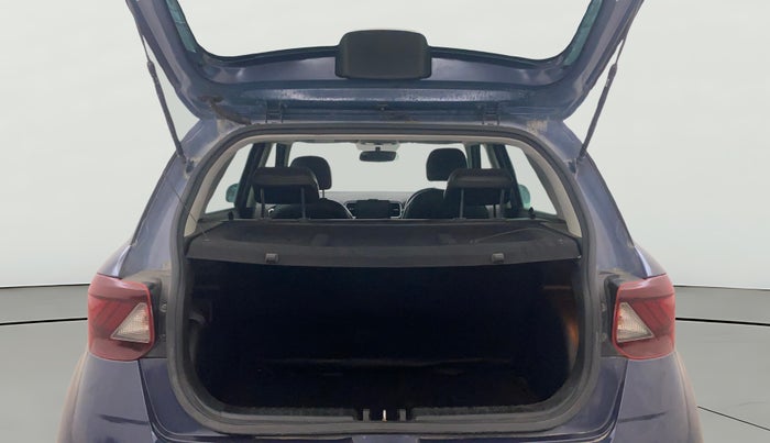 2022 Hyundai VENUE SX 1.5 (O) EXECUTIVE CRDI, Diesel, Manual, 82,560 km, Boot Open Zoomed View