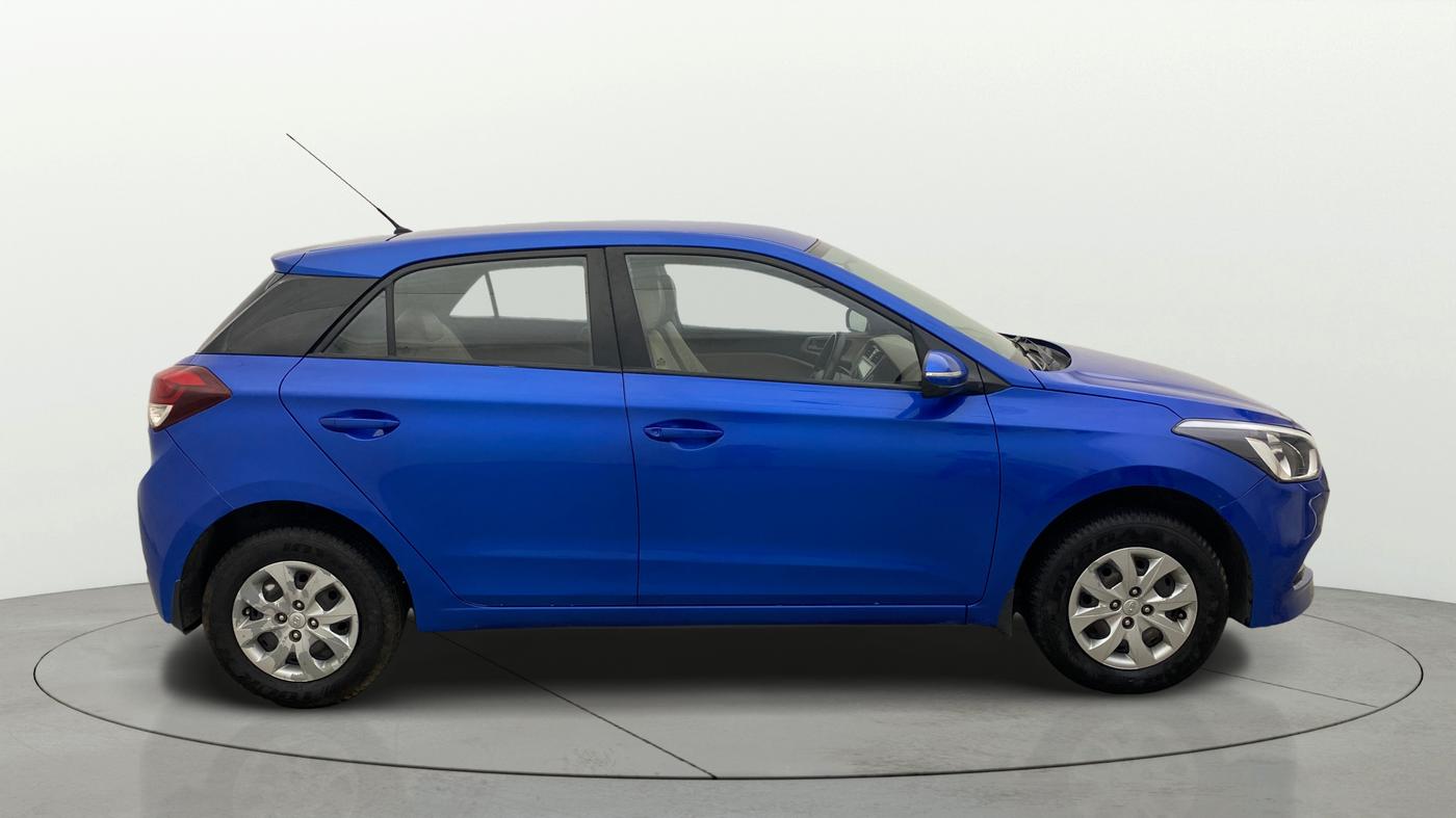 2017 Hyundai Elite i20 SPORTZ 1.2, Petrol, Manual, 80,277 km, Right Side View