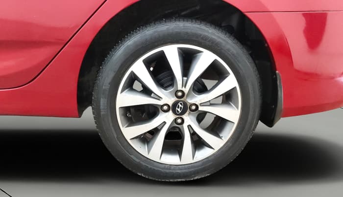 2015 Hyundai Verna FLUIDIC 4S 1.6 VTVT S(O), Petrol, Manual, 30,287 km, Left Rear Wheel