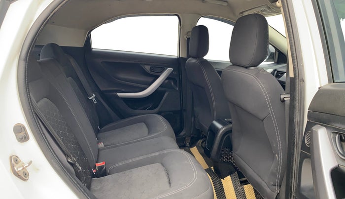 2022 Tata NEXON XM PETROL, Petrol, Manual, 67,121 km, Right Side Rear Door Cabin