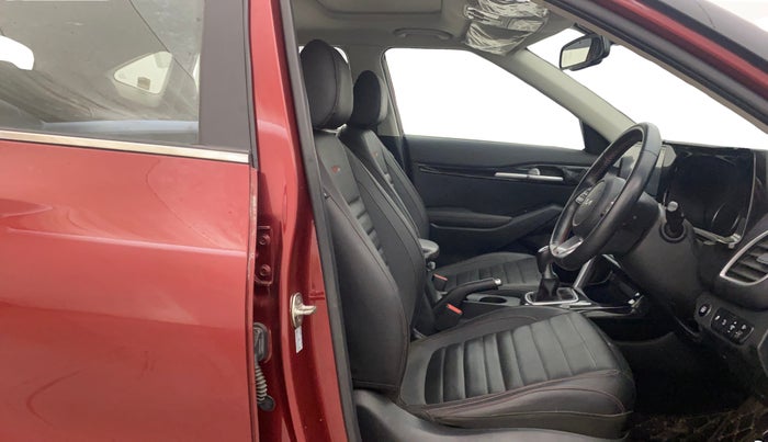 2021 KIA SELTOS GTX PLUS 1.4 PETROL, Petrol, Manual, 70,293 km, Right Side Front Door Cabin