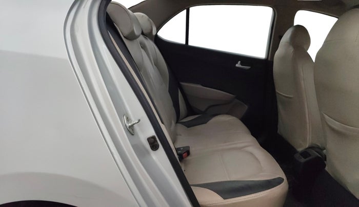 2017 Hyundai Xcent S 1.2, Petrol, Manual, 86,838 km, Right Side Rear Door Cabin