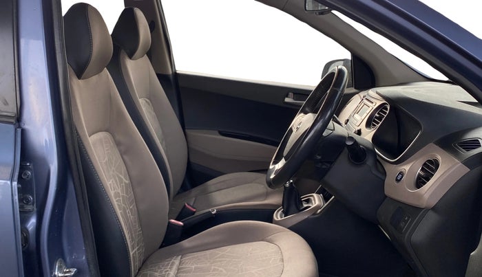 2015 Hyundai Xcent SX 1.2 (O), Petrol, Manual, 82,589 km, Right Side Front Door Cabin