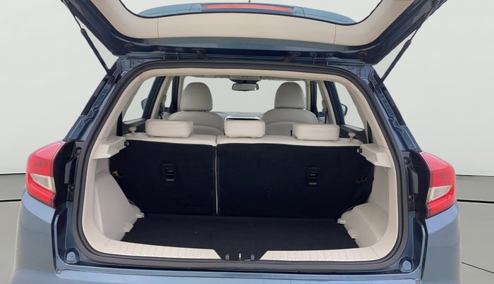 2021 Mahindra XUV300 W8 (O) 1.2 PETROL AMT, Petrol, Automatic, 78,608 km, Boot Open Zoomed View