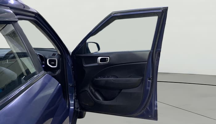 2020 Hyundai VENUE S 1.2, Petrol, Manual, 66,877 km, RHS Front Door