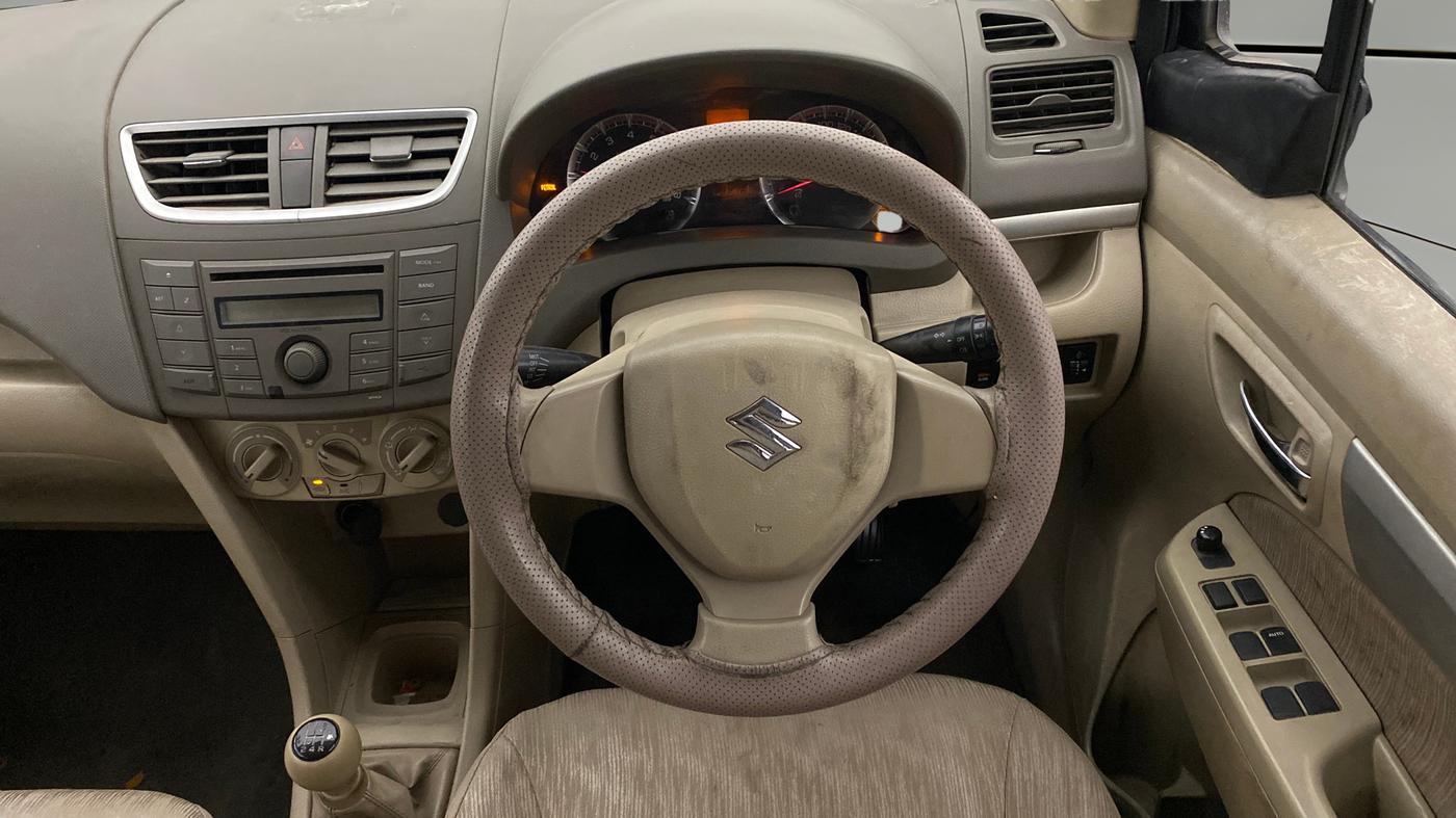 2013 Maruti Ertiga VXI CNG, CNG, Manual, 1,19,674 km, Steering Wheel Close Up