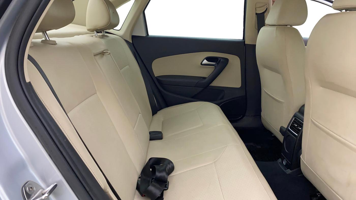 2022 Volkswagen Vento HIGHLINE PLUS 1.0L TSI AT, Petrol, Automatic, 83,459 km, Right Side Rear Door Cabin