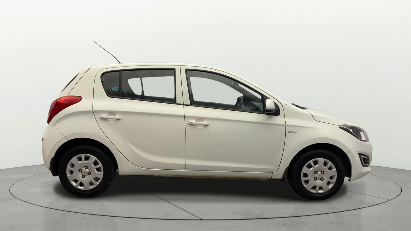 2013 Hyundai i20 MAGNA 1.2, Petrol, Manual, 73,411 km, Right Side View