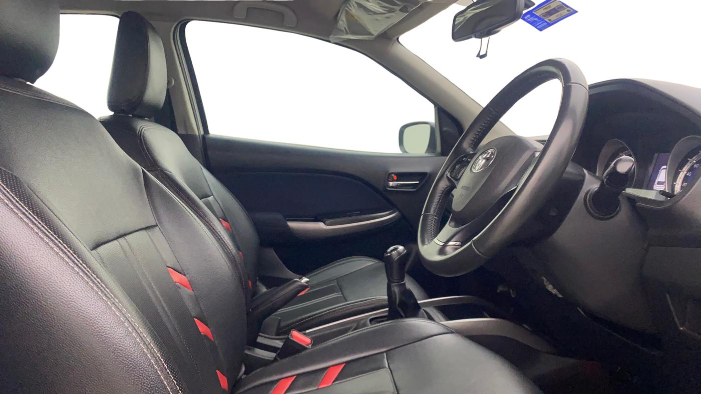 2020 Toyota Glanza V, Petrol, Manual, 47,059 km, Right Side Front Door Cabin