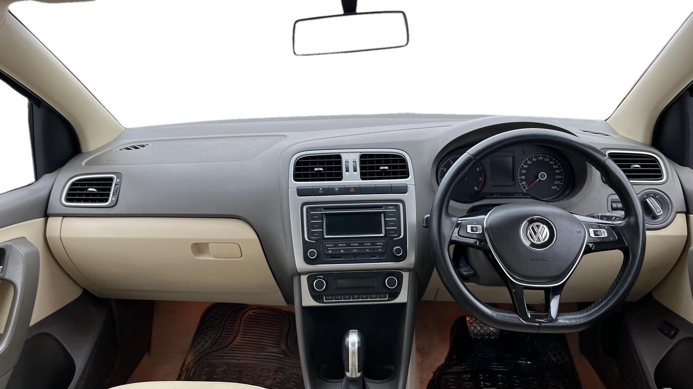 2015 Volkswagen Vento HIGHLINE PETROL AT, Petrol, Automatic, 76,859 km, Dashboard
