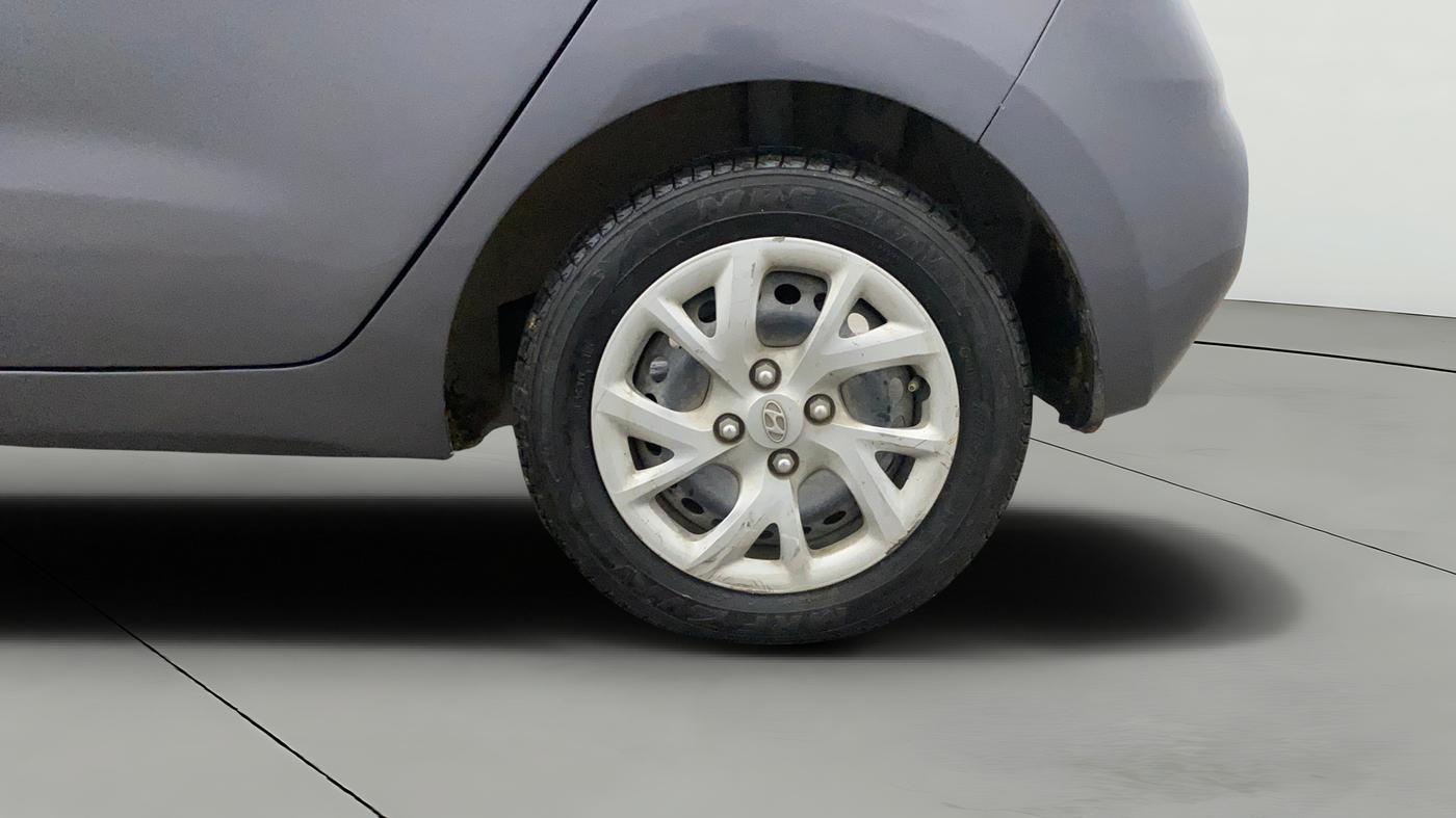 2018 Hyundai Grand i10 MAGNA 1.2 KAPPA VTVT, CNG, Manual, 63,584 km, Left Rear Wheel