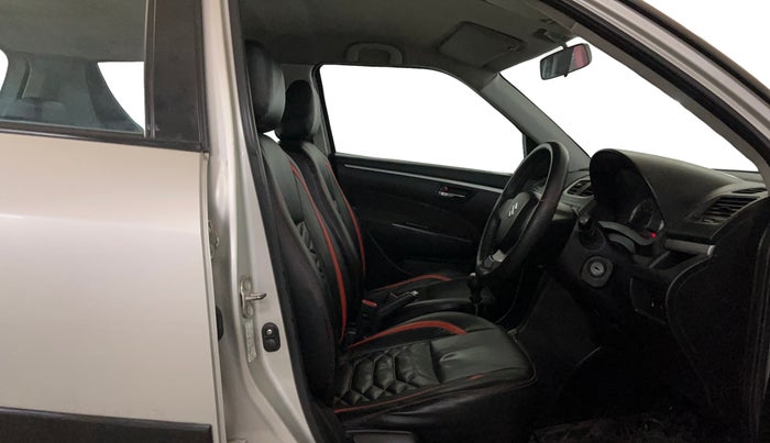 2016 Maruti Swift VXI, Petrol, Manual, 69,396 km, Right Side Front Door Cabin