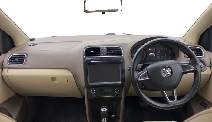 2015 Skoda Rapid 1.5 TDI CR ELEGANCE PLUS AT, Diesel, Automatic, 1,07,021 km, Dashboard